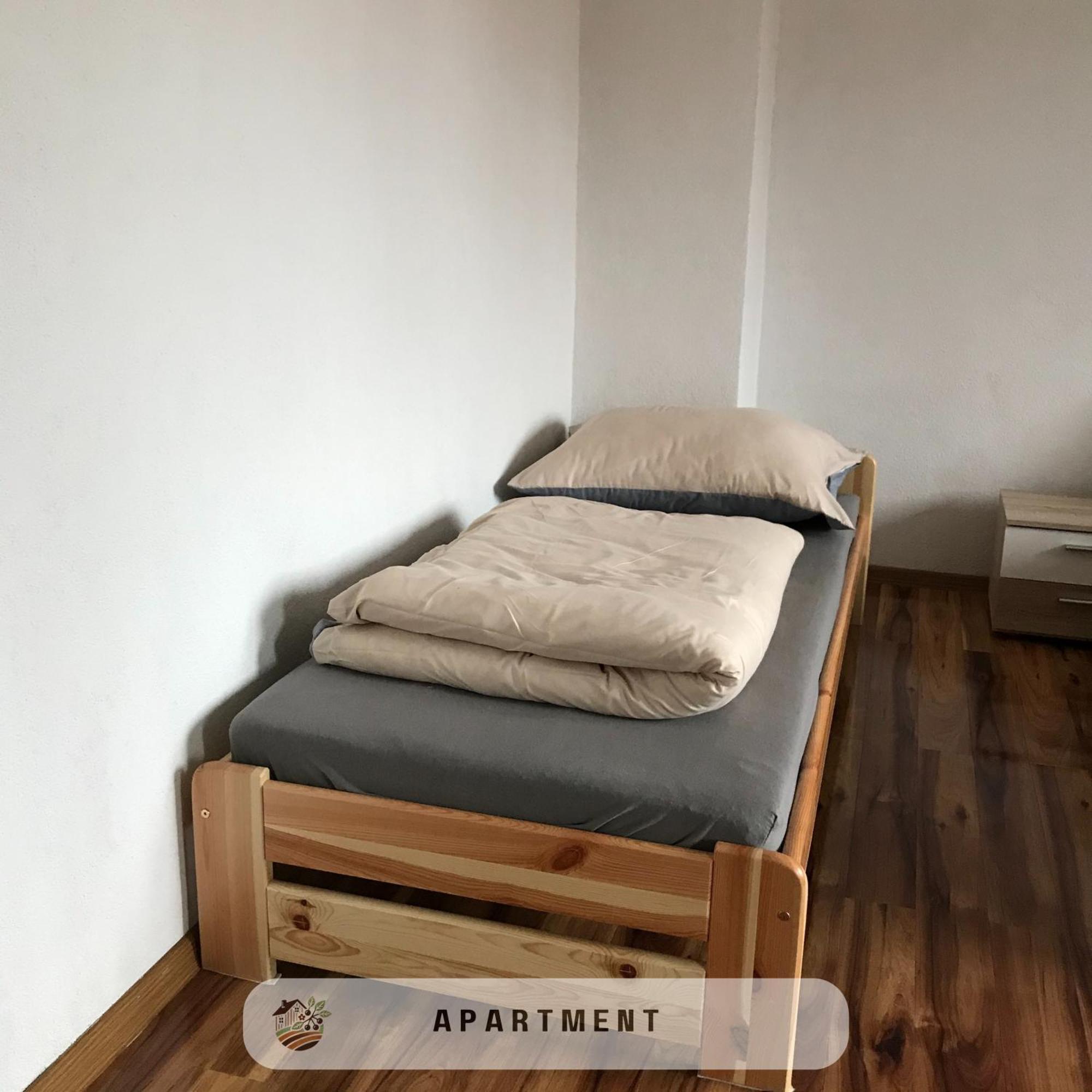 Apartmanovy Dom Visnove Bagian luar foto